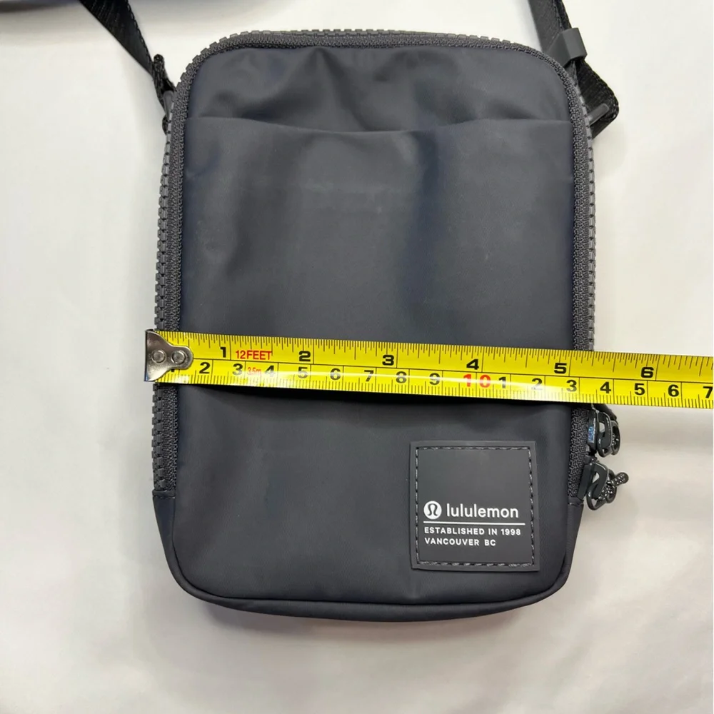 lululemon athletica Grey Crossbody Bag - Picture 8 of 8